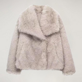 Oversized_Faux_Fur_Coat_in_Soft_Grey_with_Wide_Lapels3