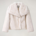 Oversized_Faux_Fur_Coat_in_Soft_Grey_with_Wide_Lapels5