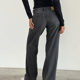 low-rise-parallel-jeans-black-grey2